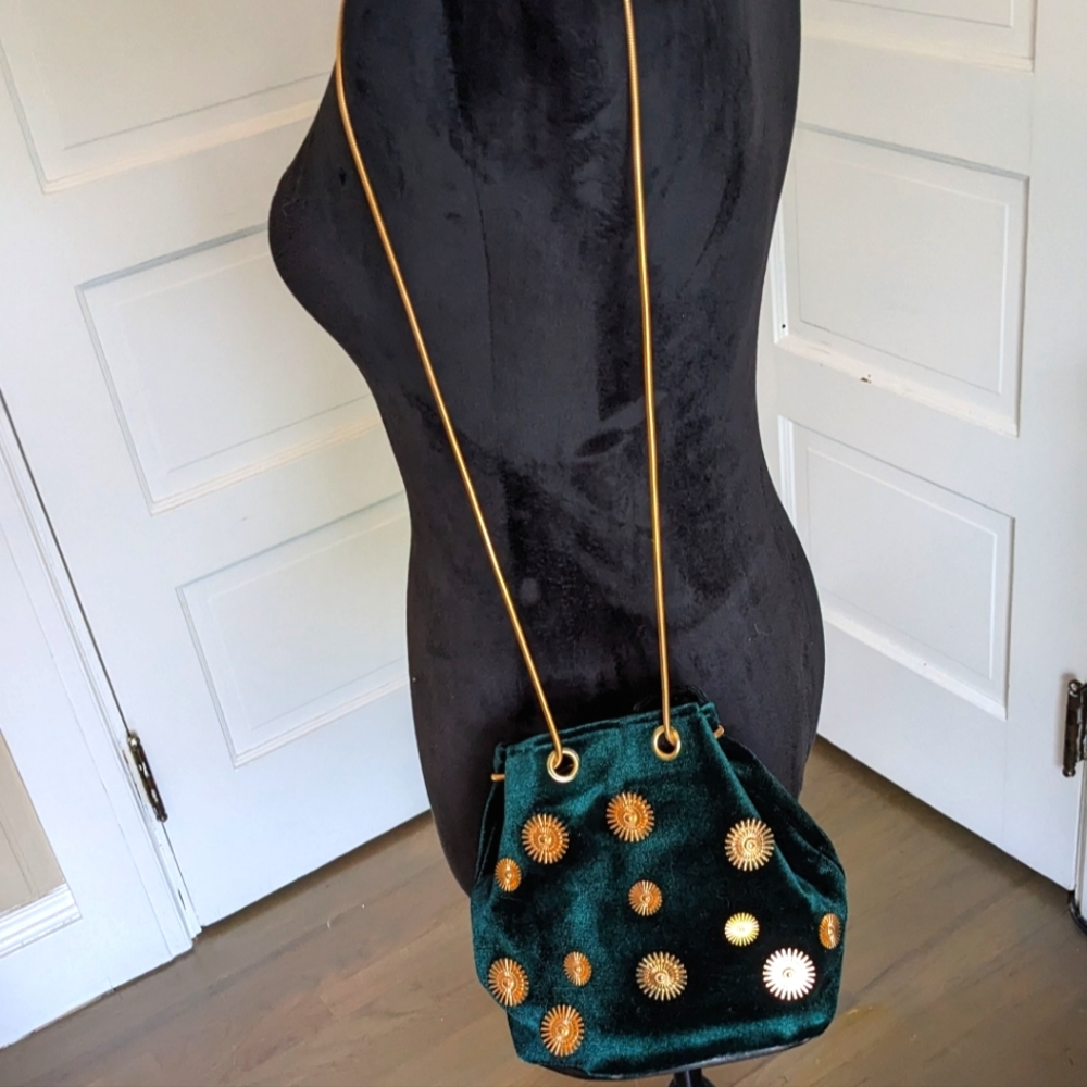 Gold and emerald green shoulder bag